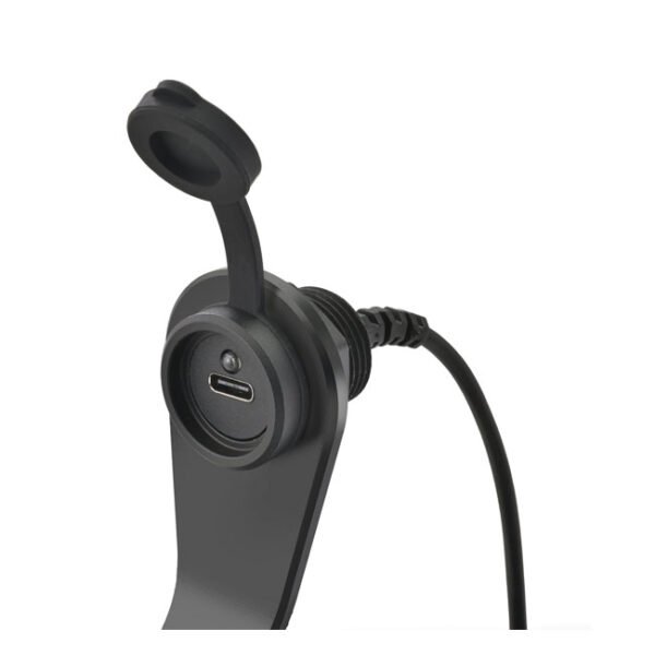 Daytona, keulakiinnike USB Type-C -latausliitäntä