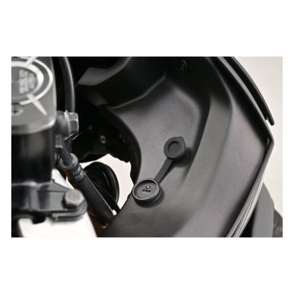 Daytona, keulakiinnike USB Type-C -latausliitäntä