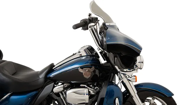 23100683.webp FLH - 2014+ - FLARE WINDSHIELD - 10.5" - TINT