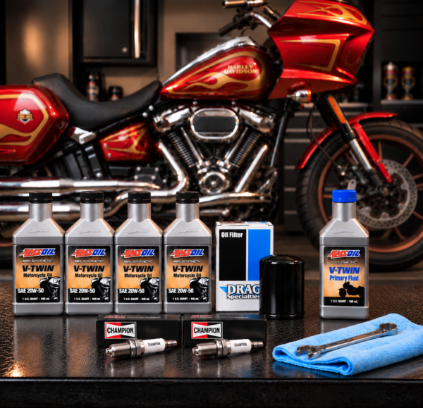04a6e97e-f0f8-48e8-9a75-4bd375240325 AMSOIL Harley-Davidson huoltopaketti – öljyt, suodatin ja sytytystulpat
